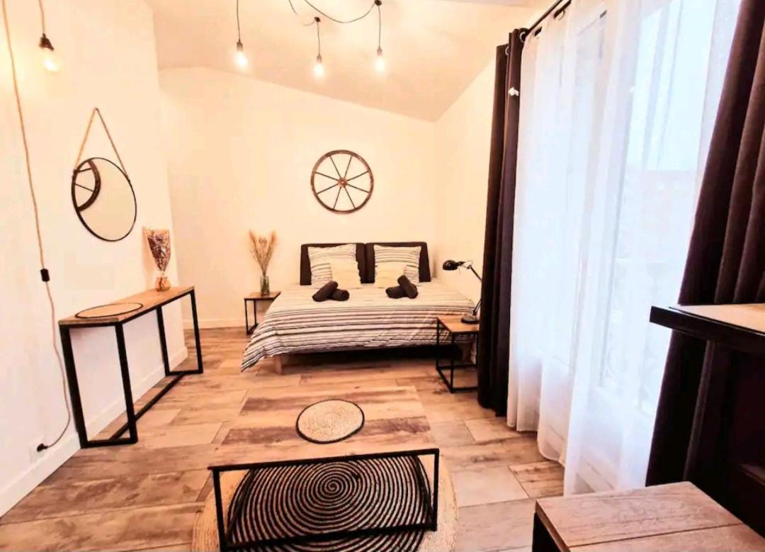 Maison Juliette Clichy Eksteriør billede